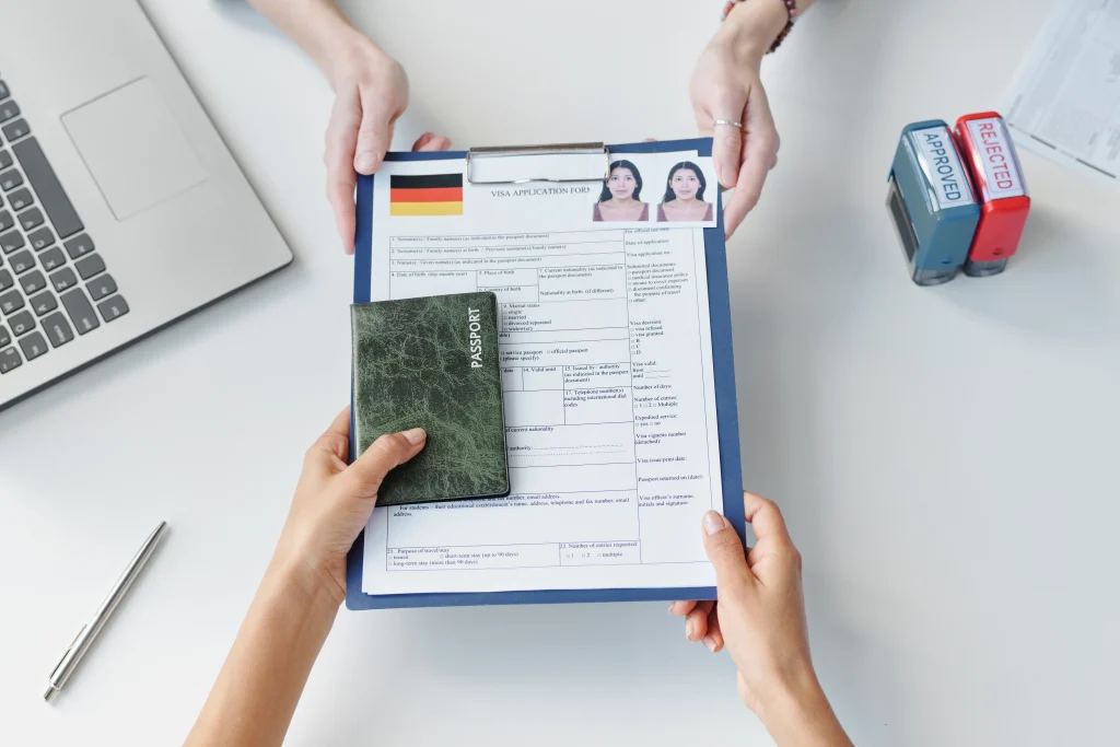 Documento Alemán aprobado requisito que sirve de ejemplo de ¿Cómo conseguir tu primer empleo como médico en Alemania?